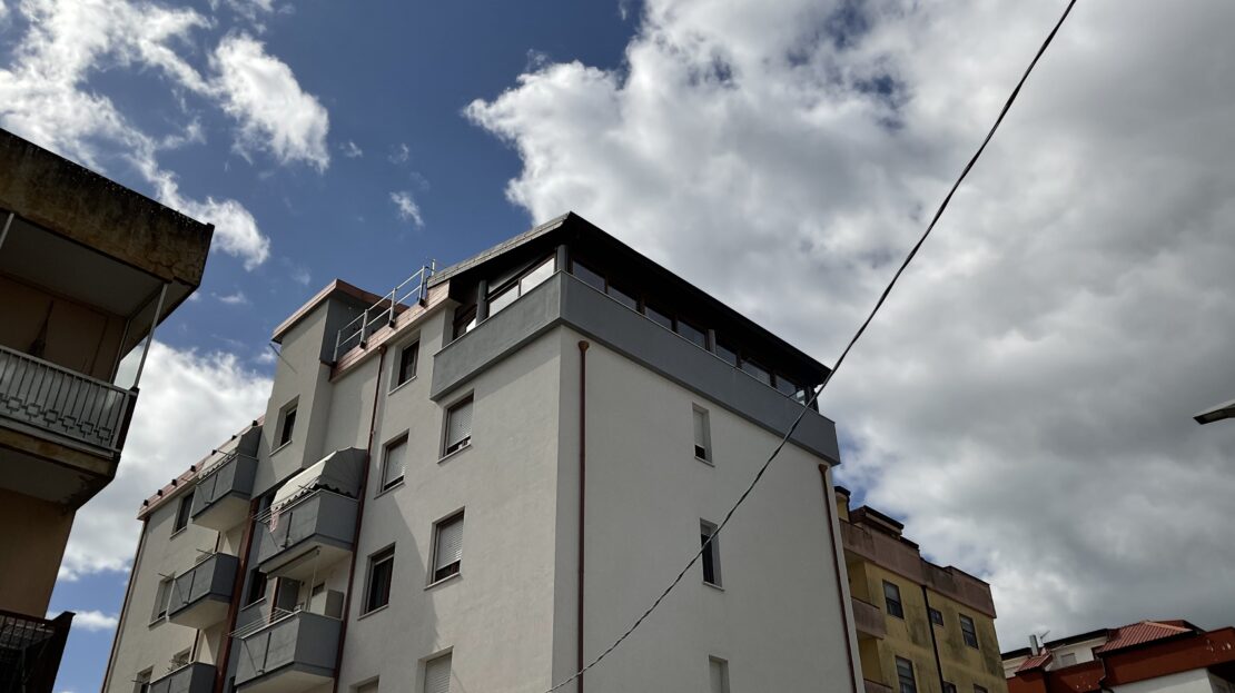 Attico interamente ristrutturato
